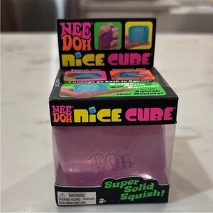 VIRAL RARE*Nice Cube Super Solid Squish - Pink!!